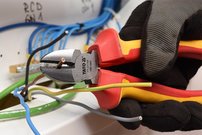 Kliešte štiepacie bočné 180 mm VDE (1000V)